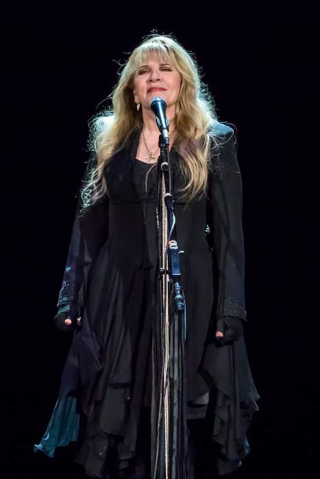 Stevie Nicks: American singer-songwriter (born 1948)