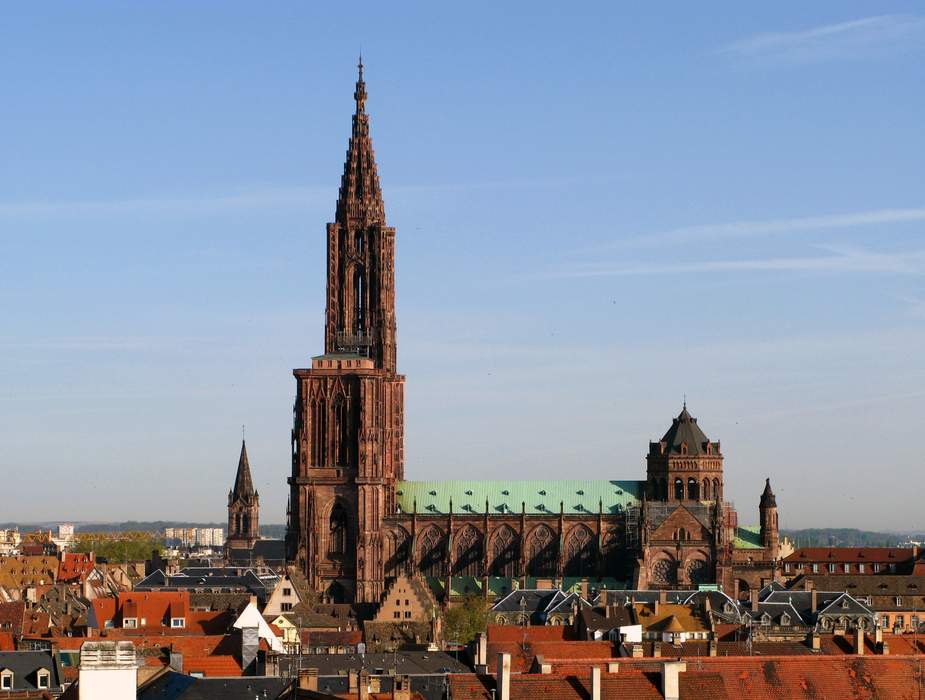 Strasbourg: Prefecture and commune in Grand Est, France