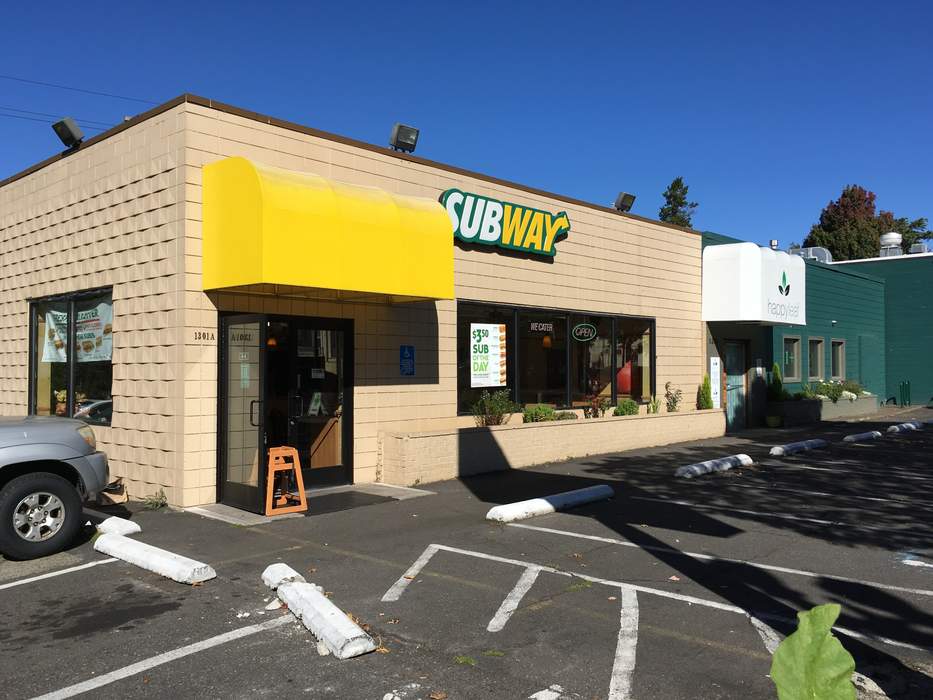 Subway (restaurant): American fast food chain