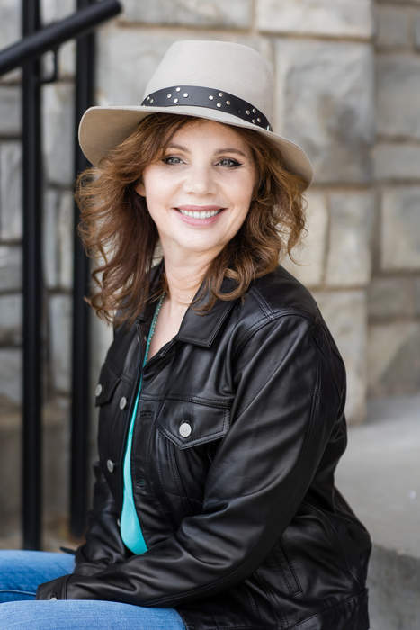 Teresa Knox: American preservationist, philanthropist, and media producer