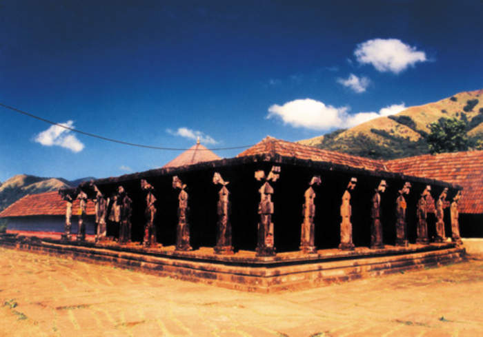 Thirunelli Temple: Building in India