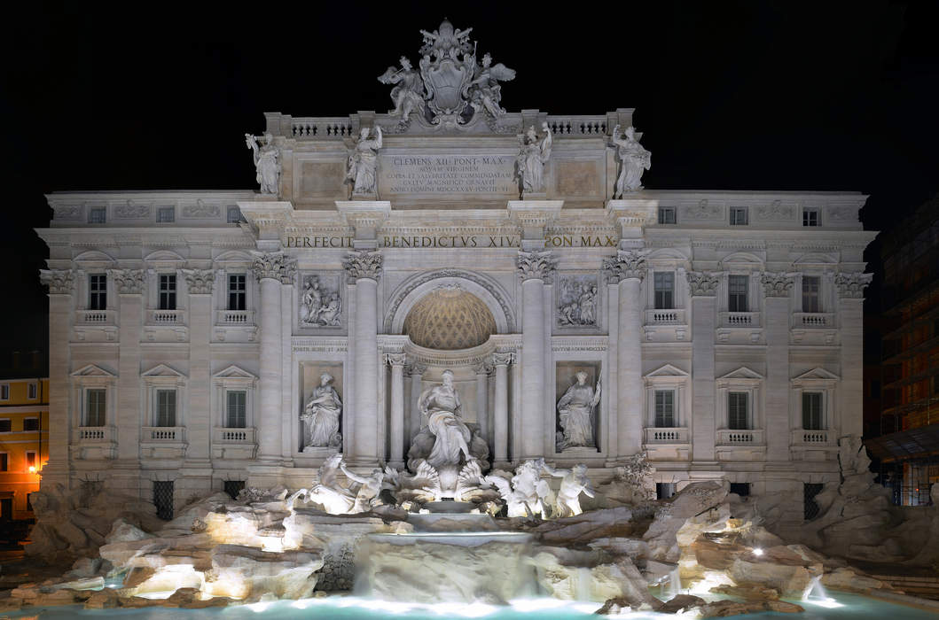 Trevi Fountain: Fountain in Rome, Italy