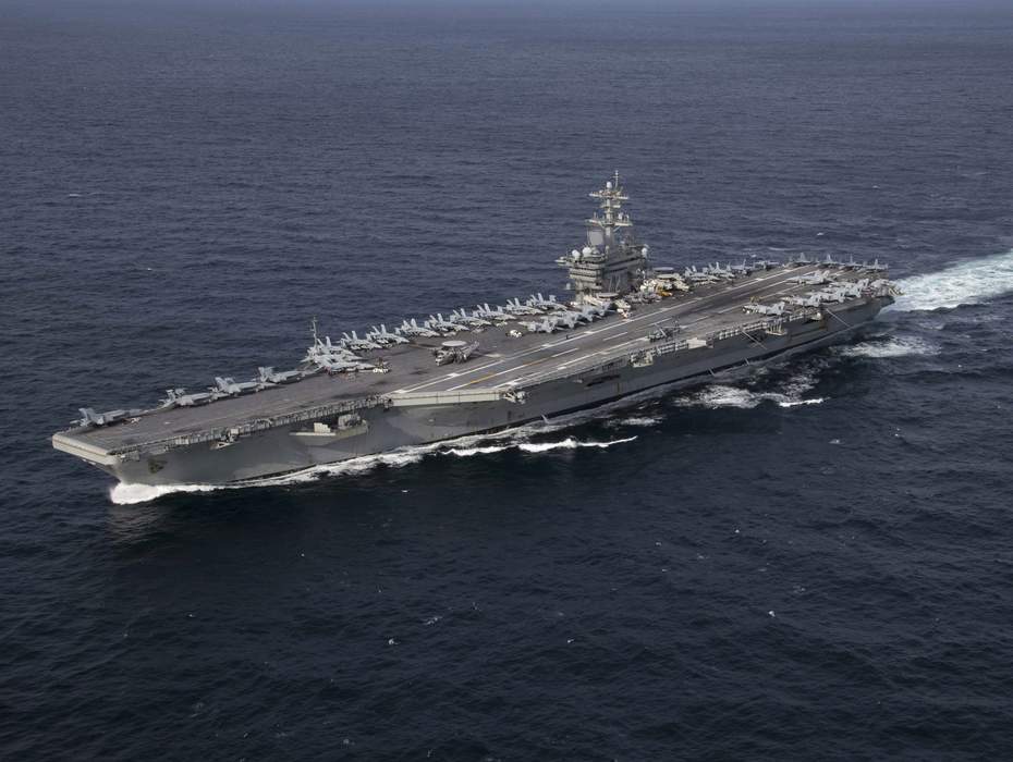 USS Abraham Lincoln (CVN-72): US Navy Nimitz-class aircraft carrier