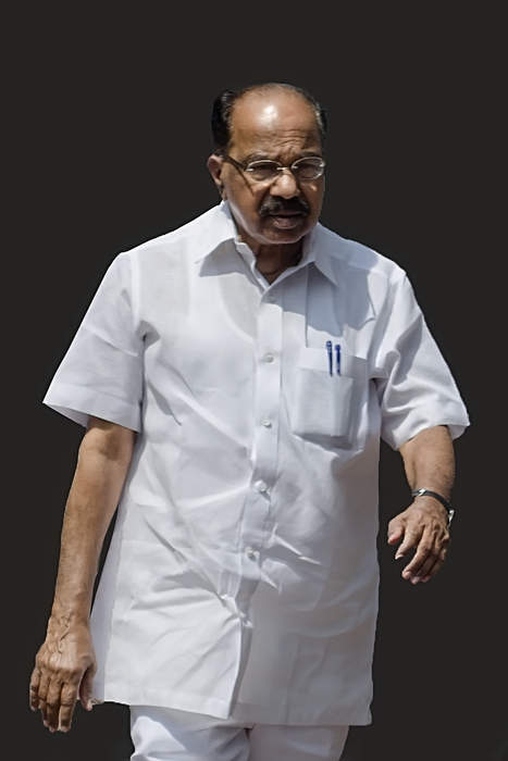 Veerappa Moily: Indian politician and writer