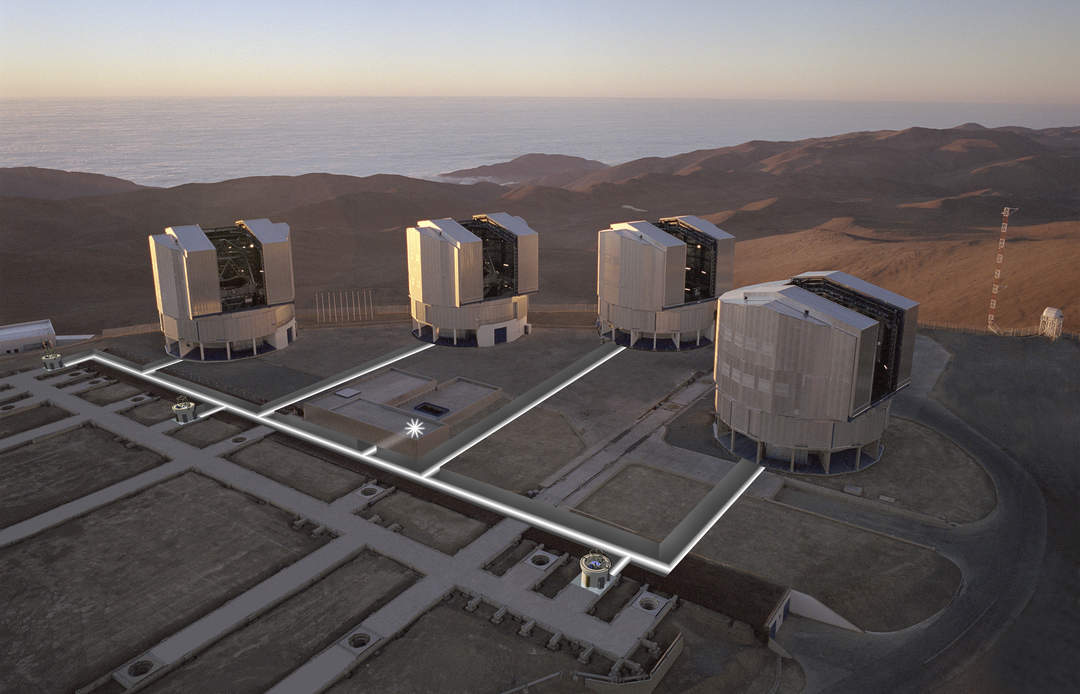 Very Large Telescope: Telescope in the Atacama Desert, Chile