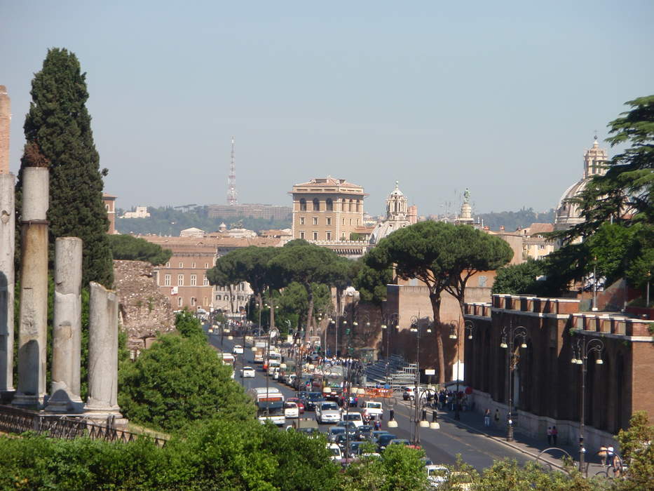 Via dei Fori Imperiali: Thoroughfare in Rome, Italy