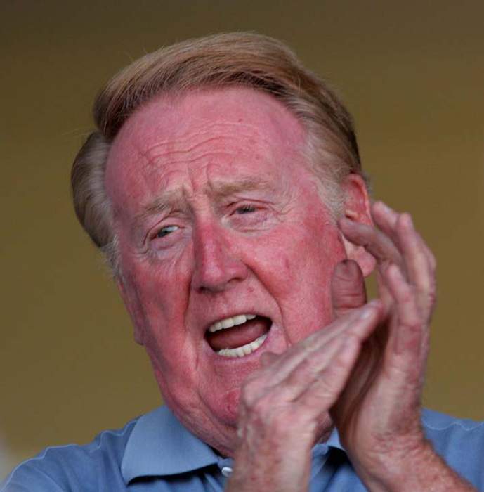 Vin Scully: American sportscaster (1927–2022)