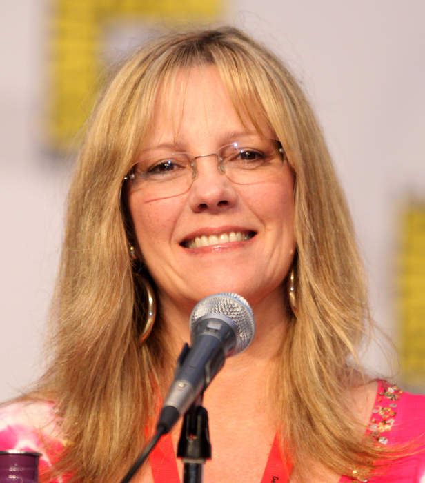 Wendy Schaal: American actress (born 1954)