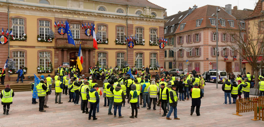 Yellow vests protests: 2018 social movement started in France