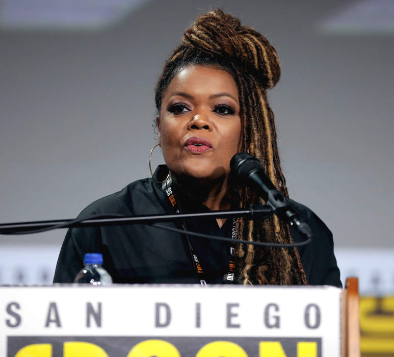 Yvette Nicole Brown: American actress