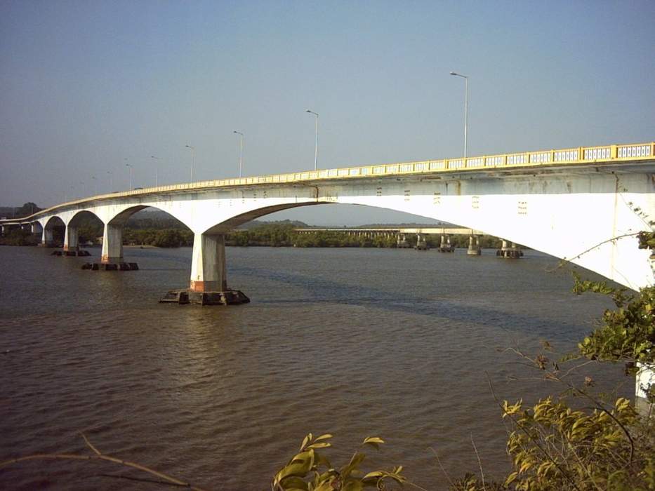 Zuari Bridge: Bridge in Goa, India